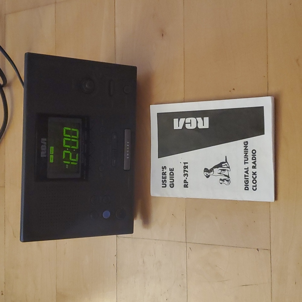 RCA Alarm Clock Radio